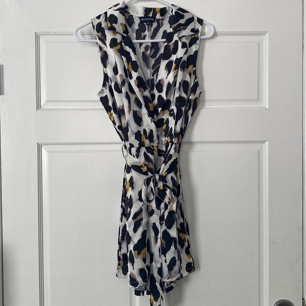 Pretty Little Thing Leopard Print Romper - size M, never worn
